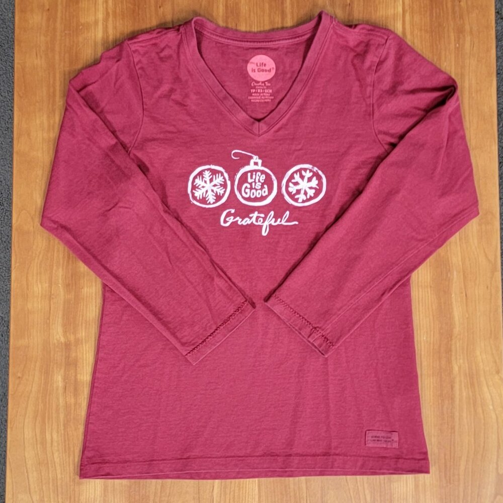 Life Is Good Women's Maroon Classic Fit V-Neck Crusher Holiday Grateful Tee - XS